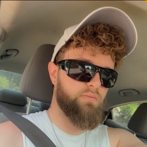 Meet your Posher, Luke - Picture 3 of 6